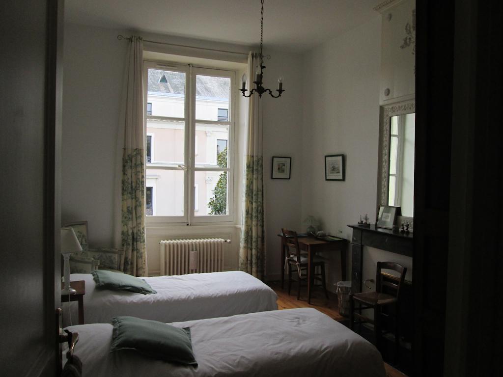 Chambre D'Hotes Marchand アンジェ 部屋 写真
