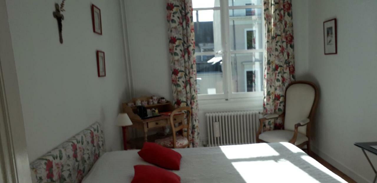 Chambre D'Hotes Marchand アンジェ エクステリア 写真
